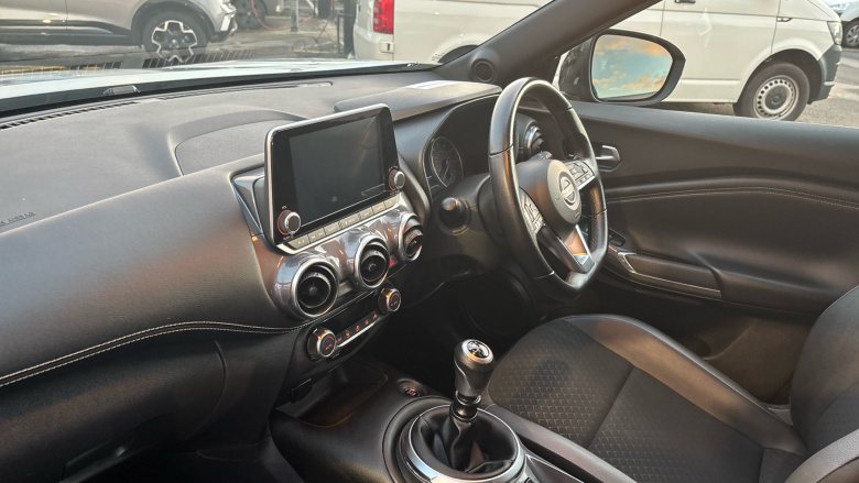 Nissan Juke 1.0 DiG-T 114 N-Connecta 5dr Petrol Hatchback